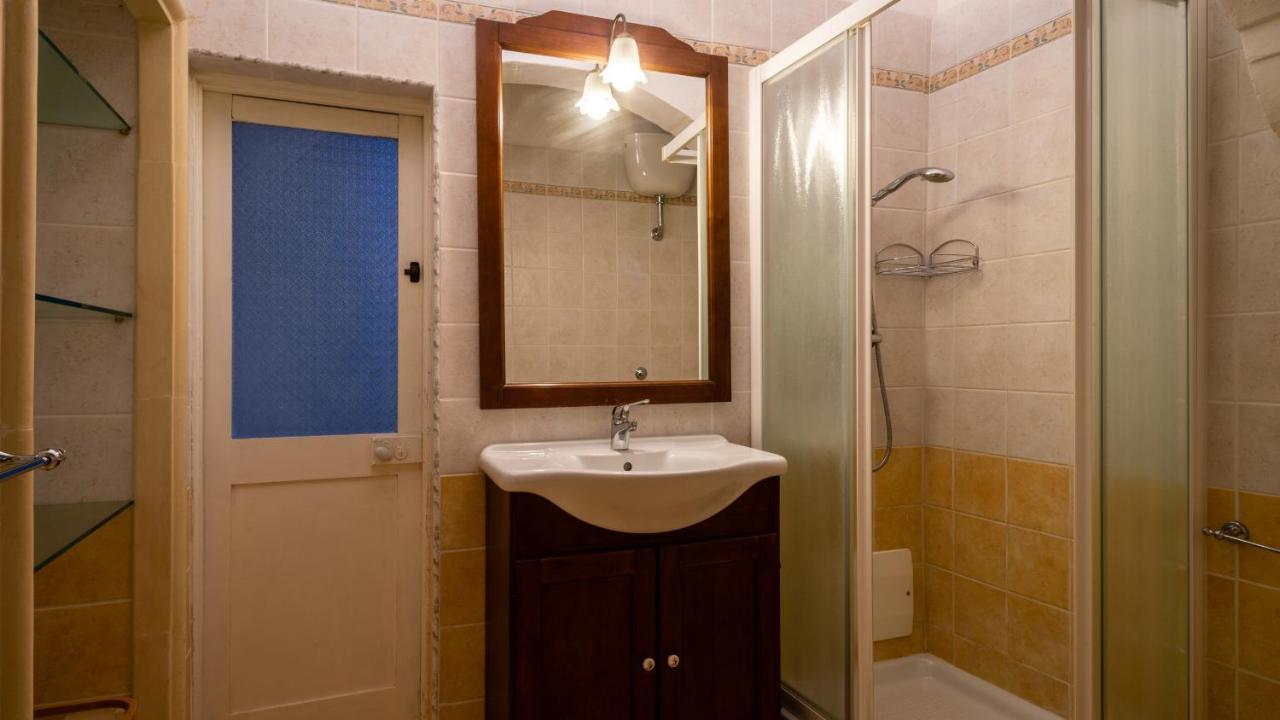Italianway - Casa Del Barone Apartment Lecce Bagian luar foto